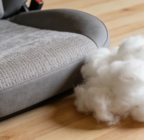 Последние новости компании о Волокна, подходящие для автомобильных интерьеров, обладают наименьшим сокращением, высокой прочностью и огнеупорными свойствами.