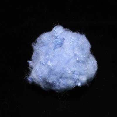 Хорошая цена. Высококачественный регенерированный синтетический полиэстерный волокно 51 мм Sky Blue PSF для плюшевой игрушки онлайн