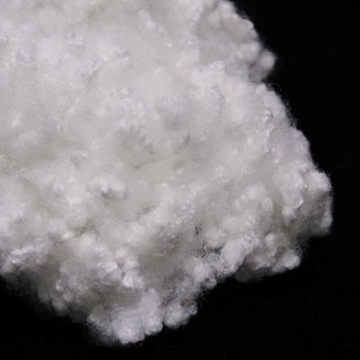 Хорошая цена. Регенерированное ПЭТ Степльное полиэстерное волокно 32 мм Силиконовое конъюгированное полиэстерное волокно онлайн