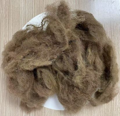 Хорошая цена. Низкорастяжимое переработанное полиэфирное штапельное волокно 25D 65 мм глубокого верблюжьего цвета онлайн