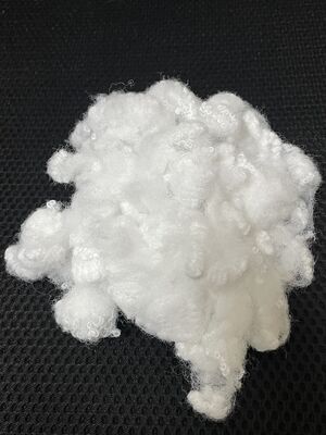 6D × 60mm Дальнее инфракрасное полиэстерное несущественное волокно с эффективным хранением тепла и свойствами здравоохранения для домашних текстилей