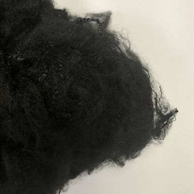 Хорошая цена. 2.5D*64мм черное вторичное волокно 2D полое, подходит для набивки постельного белья, подушек, одеял и диванной ткани онлайн