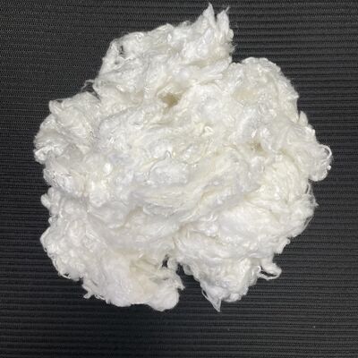 Хорошая цена. Мягкие высоко FR лиоцелевые целлюлозные волокна 1.33D*38MM, прочные огнеупорные волокна для гостиничных огнеупорных текстильных прядей и нетканых тканей онлайн